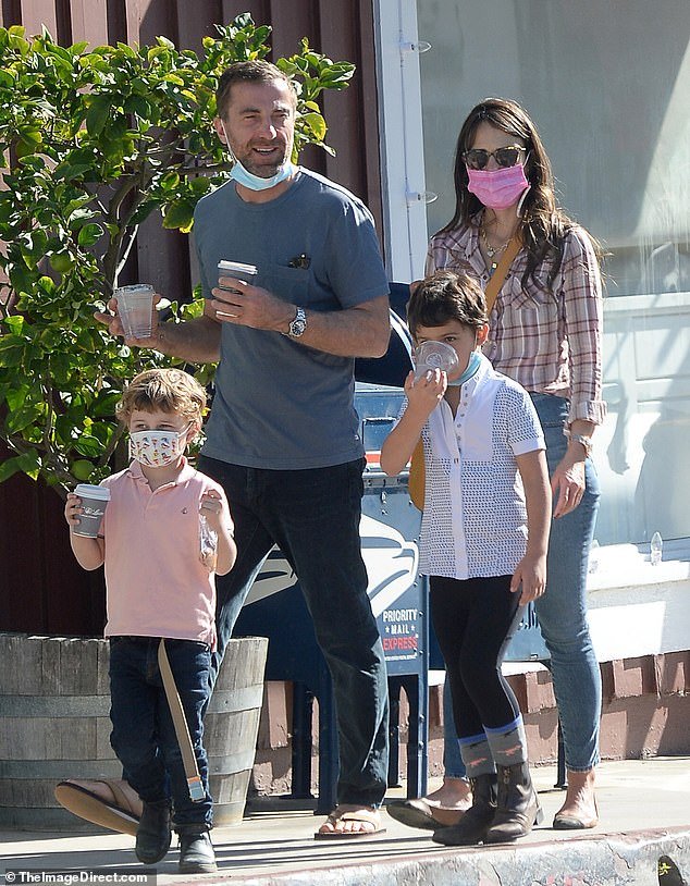 Personal Life and Relationships of Mason Morfit 