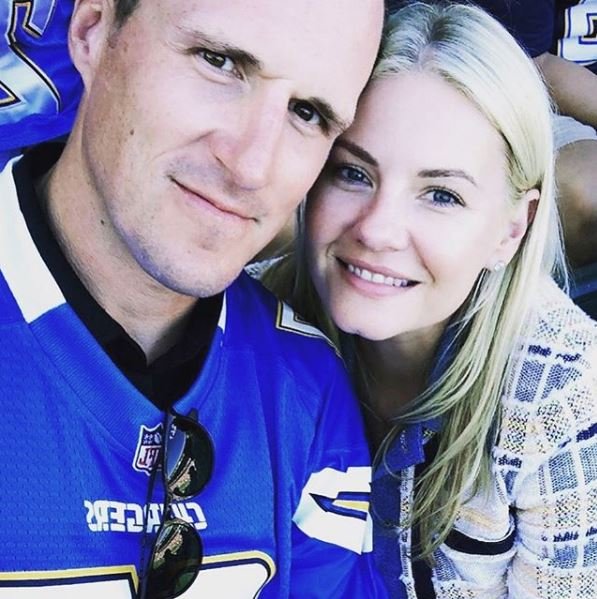 Elisha Cuthbert Social Media