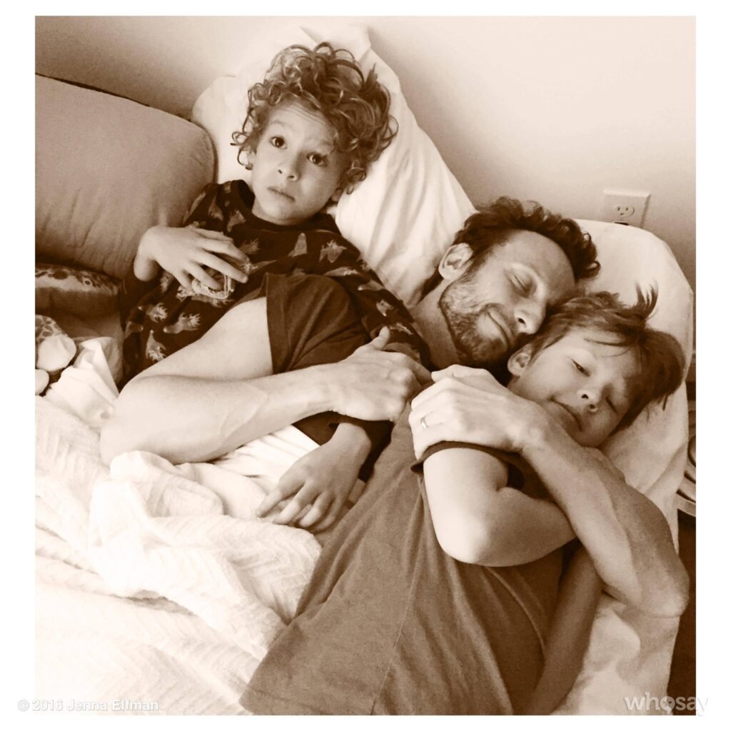 Jenna Elfman family