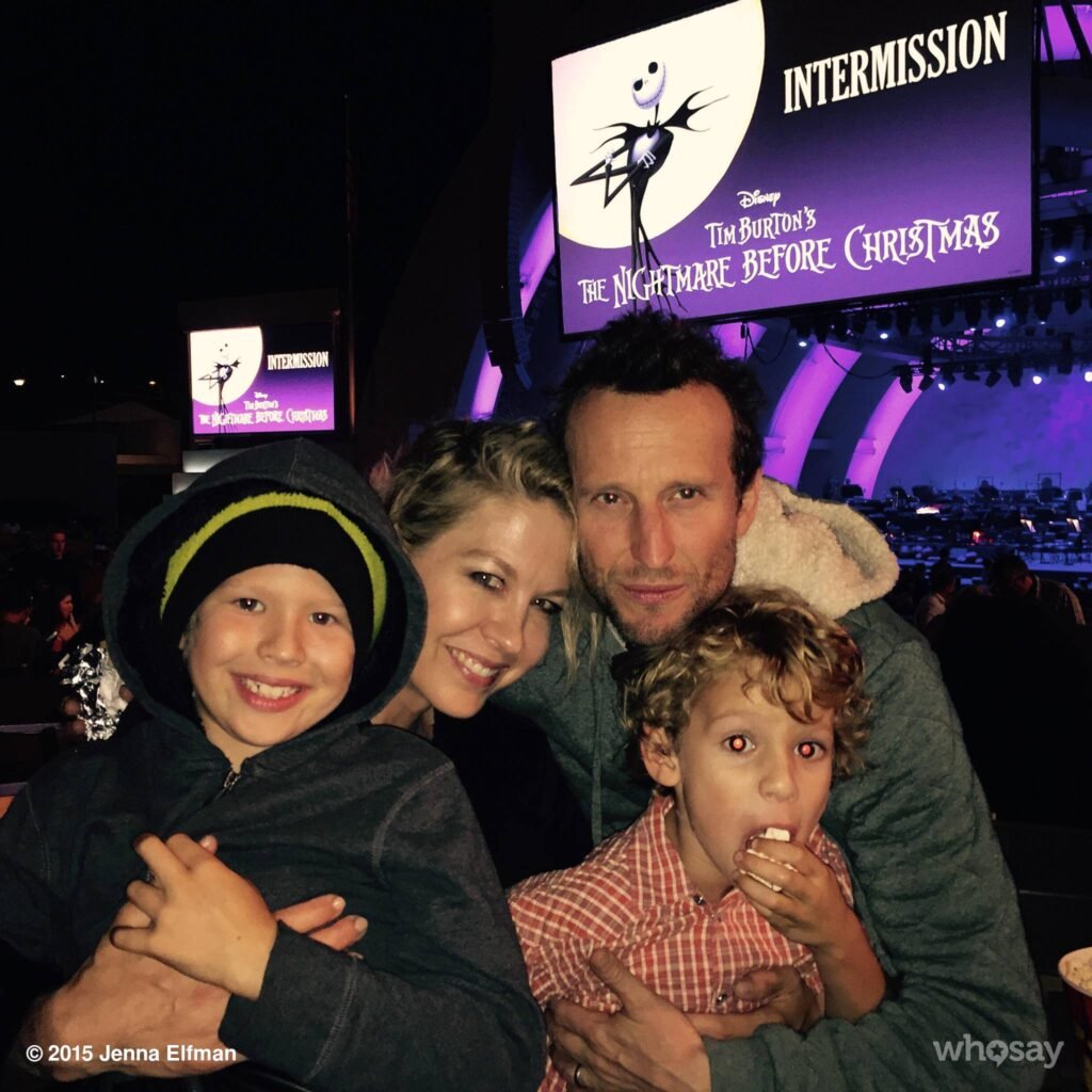 Jenna Elfman Family