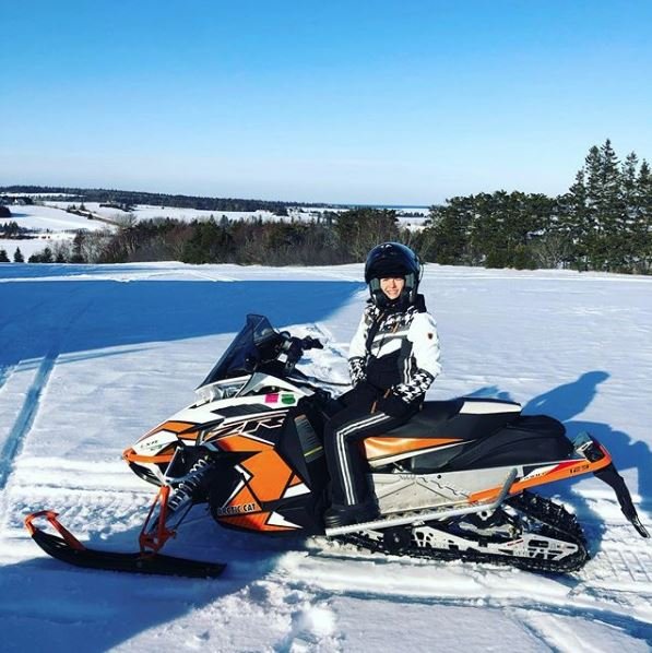 Elisha Cuthbert Hobbies