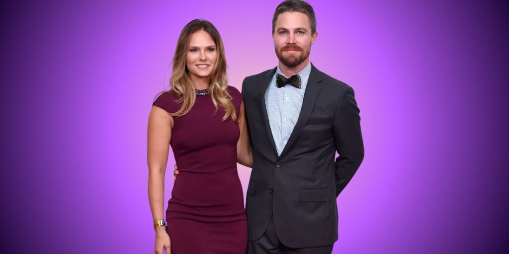 Stephen Amell wife
